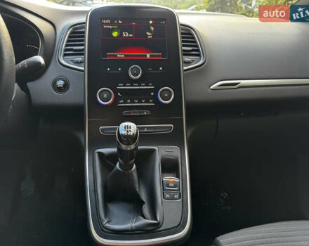 Рено Сценик 2017 в Черновцах на Automoto.ua Серый Рено Сценик, объемом двигателя 1.46 л и пробегом 208 тыс. км за 13400 $, фото 10 на Automoto.ua