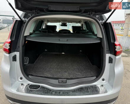 Сірий Рено Сценік, об'ємом двигуна 1.6 л та пробігом 227 тис. км за 16490 $, фото 17 на Automoto.ua