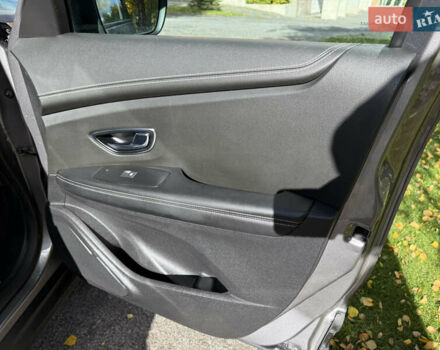 Рено Сценик 2017 в Хмельницком на Automoto.ua Серый Рено Сценик, объемом двигателя 1.6 л и пробегом 199 тыс. км за 14500 $, фото 55 на Automoto.ua