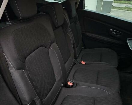 Серый Рено Сценик, объемом двигателя 1.6 л и пробегом 215 тыс. км за 14500 $, фото 11 на Automoto.ua