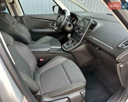 Серый Рено Сценик, объемом двигателя 1.8 л и пробегом 215 тыс. км за 16000 $, фото 5 на Automoto.ua
