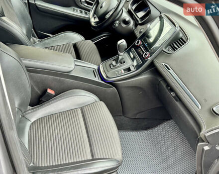 Рено Сценик 2018 в Киеве на Automoto.ua Серый Рено Сценик, объемом двигателя 1.6 л и пробегом 187 тыс. км за 18900 $, фото 22 на Automoto.ua