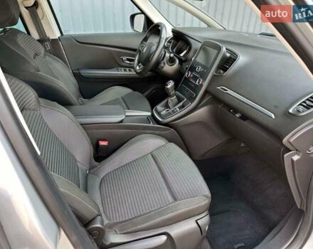 Серый Рено Сценик, объемом двигателя 1.8 л и пробегом 215 тыс. км за 16000 $, фото 4 на Automoto.ua