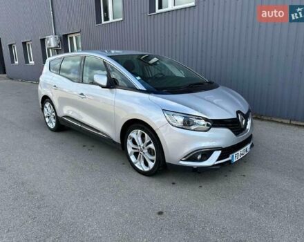 Серый Рено Сценик, объемом двигателя 1.8 л и пробегом 215 тыс. км за 16000 $, фото 1 на Automoto.ua