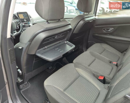 Серый Рено Сценик, объемом двигателя 1.46 л и пробегом 177 тыс. км за 17100 $, фото 2 на Automoto.ua