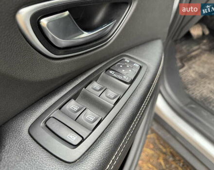 Рено Сценик 2019 в Житомире на Automoto.ua Серый Рено Сценик, объемом двигателя 1.75 л и пробегом 223 тыс. км за 14900 $, фото 16 на Automoto.ua