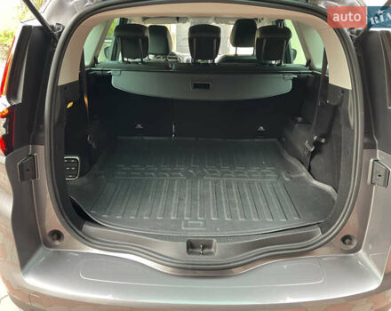 Серый Рено Сценик, объемом двигателя 1.75 л и пробегом 218 тыс. км за 15999 $, фото 12 на Automoto.ua