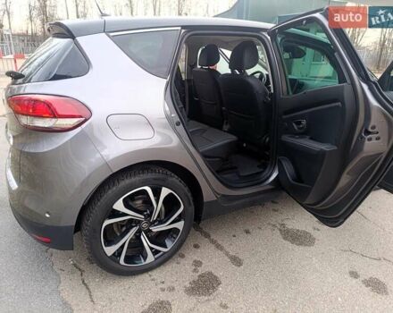 Сірий Рено Сценік, об'ємом двигуна 1.75 л та пробігом 230 тис. км за 16500 $, фото 31 на Automoto.ua