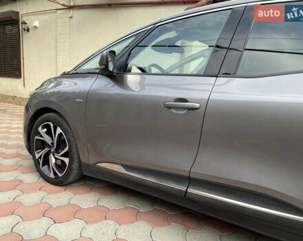 Серый Рено Сценик, объемом двигателя 1.75 л и пробегом 218 тыс. км за 15999 $, фото 4 на Automoto.ua