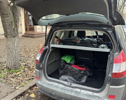 Серый Рено Сценик, объемом двигателя 1.6 л и пробегом 250 тыс. км за 3900 $, фото 5 на Automoto.ua