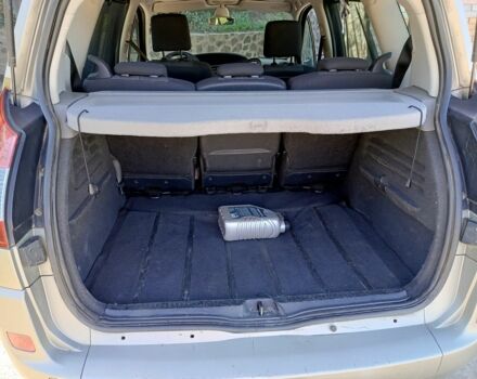 Серый Рено Сценик, объемом двигателя 1.6 л и пробегом 181 тыс. км за 5400 $, фото 5 на Automoto.ua