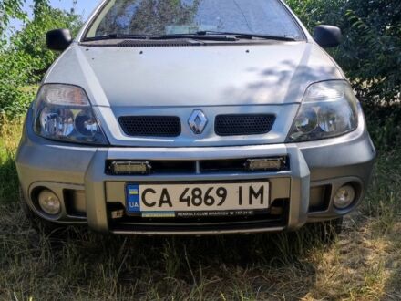 Рено Сценик 2002 в Смеле на Automoto.ua Серый Рено Сценик, объемом двигателя 2 л и пробегом 203 тыс. км за 4500 $, фото 1 на Automoto.ua