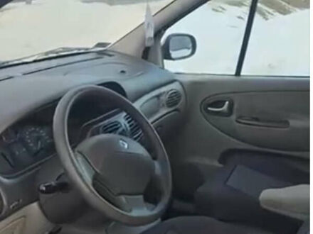 Серый Рено Сценик, объемом двигателя 1.9 л и пробегом 350 тыс. км за 4300 $, фото 1 на Automoto.ua