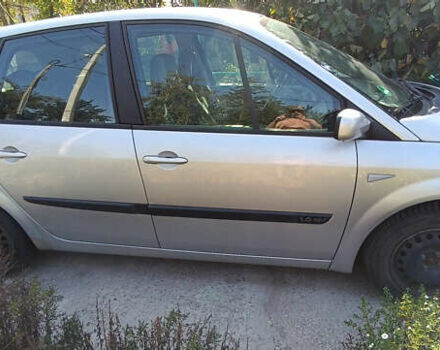 Серый Рено Сценик, объемом двигателя 1.6 л и пробегом 140 тыс. км за 5500 $, фото 1 на Automoto.ua