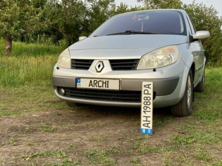 Рено Сценик 2005 в Чугуеве на Automoto.ua Серый Рено Сценик, объемом двигателя 1.6 л и пробегом 259 тыс. км за 4500 $, фото 1 на Automoto.ua