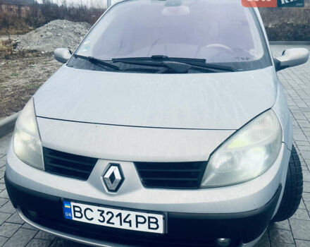 Серый Рено Сценик, объемом двигателя 2 л и пробегом 153 тыс. км за 5150 $, фото 1 на Automoto.ua