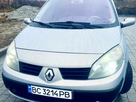 Серый Рено Сценик, объемом двигателя 2 л и пробегом 153 тыс. км за 5100 $, фото 1 на Automoto.ua