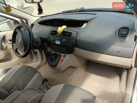 Рено Сценик 2007 в Ровно на Automoto.ua Серый Рено Сценик, объемом двигателя 1.46 л и пробегом 220 тыс. км за 4900 $, фото 1 на Automoto.ua