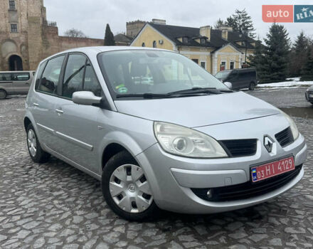 Серый Рено Сценик, объемом двигателя 1.6 л и пробегом 137 тыс. км за 5100 $, фото 1 на Automoto.ua