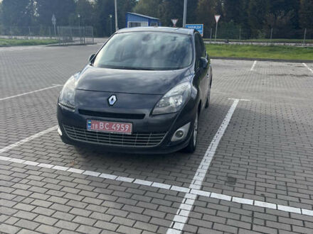 Рено Сценік 2009 у Дубно на Automoto.ua Сірий Рено Сценік, об'ємом двигуна 1.6 л та пробігом 148 тис. км за 6800 $, фото 1 на Automoto.ua