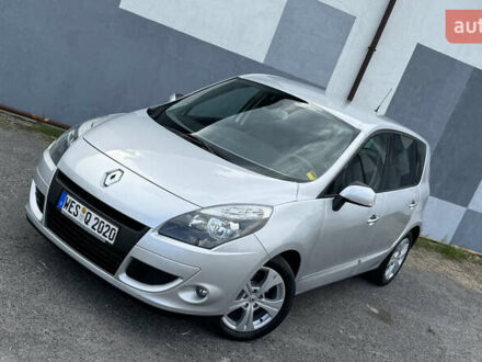 Серый Рено Сценик, объемом двигателя 0 л и пробегом 220 тыс. км за 7750 $, фото 1 на Automoto.ua