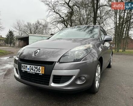 Серый Рено Сценик, объемом двигателя 1.6 л и пробегом 202 тыс. км за 8300 $, фото 1 на Automoto.ua