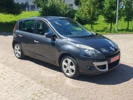 Рено Сценик 2009 в Ровно на Automoto.ua Серый Рено Сценик, объемом двигателя 1.6 л и пробегом 195 тыс. км за 6800 $, фото 1 на Automoto.ua