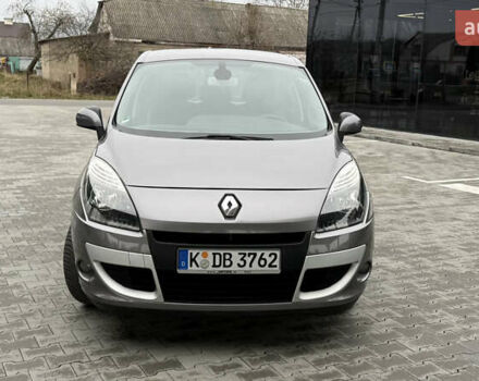 Сірий Рено Сценік, об'ємом двигуна 1.6 л та пробігом 176 тис. км за 7250 $, фото 1 на Automoto.ua