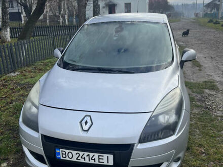 Серый Рено Сценик, объемом двигателя 1.6 л и пробегом 291 тыс. км за 6200 $, фото 1 на Automoto.ua