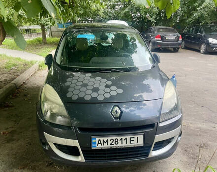 Серый Рено Сценик, объемом двигателя 1.5 л и пробегом 208 тыс. км за 6200 $, фото 1 на Automoto.ua