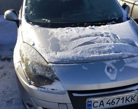 Серый Рено Сценик, объемом двигателя 1.5 л и пробегом 243 тыс. км за 6100 $, фото 1 на Automoto.ua