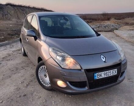 Серый Рено Сценик, объемом двигателя 1.5 л и пробегом 266 тыс. км за 4950 $, фото 1 на Automoto.ua