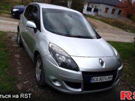 Рено Сценик 2009 в Николаеве на Automoto.ua Серый Рено Сценик, объемом двигателя 1.9 л и пробегом 259 тыс. км за 6100 $, фото 1 на Automoto.ua