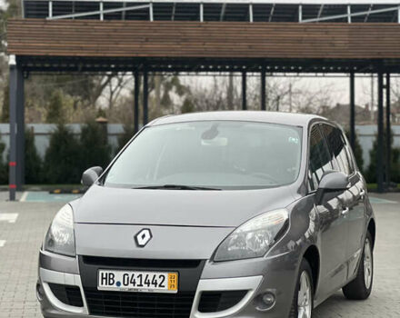 Сірий Рено Сценік, об'ємом двигуна 1.6 л та пробігом 176 тис. км за 7700 $, фото 1 на Automoto.ua