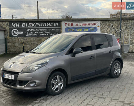 Серый Рено Сценик, объемом двигателя 1.46 л и пробегом 290 тыс. км за 5499 $, фото 1 на Automoto.ua