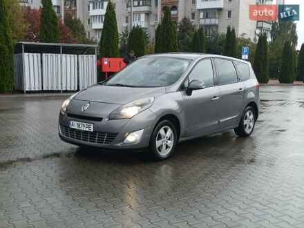 Рено Сценик 2009 в Житомире на Automoto.ua Серый Рено Сценик, объемом двигателя 1.46 л и пробегом 320 тыс. км за 6250 $, фото 1 на Automoto.ua