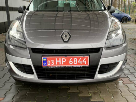 Серый Рено Сценик, объемом двигателя 1.6 л и пробегом 214 тыс. км за 7350 $, фото 1 на Automoto.ua