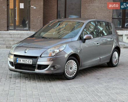 Сірий Рено Сценік, об'ємом двигуна 1.46 л та пробігом 265 тис. км за 5350 $, фото 1 на Automoto.ua