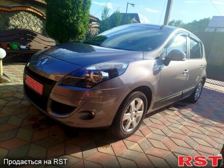 Рено Сценик 2009 в Ахтырке на Automoto.ua Серый Рено Сценик, объемом двигателя 1.5 л и пробегом 232 тыс. км за 7600 $, фото 1 на Automoto.ua