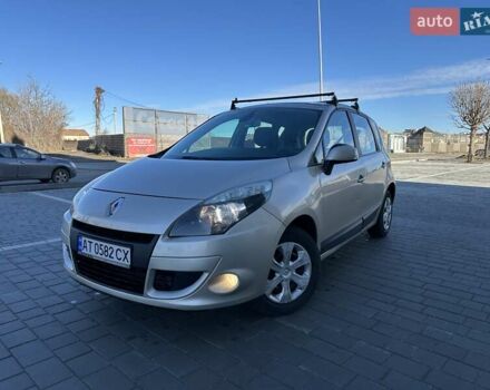 Серый Рено Сценик, объемом двигателя 1.46 л и пробегом 213 тыс. км за 5600 $, фото 1 на Automoto.ua