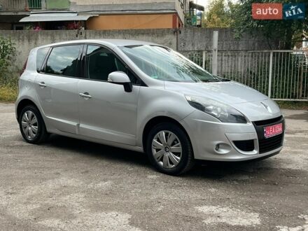Серый Рено Сценик, объемом двигателя 1.6 л и пробегом 135 тыс. км за 7300 $, фото 1 на Automoto.ua
