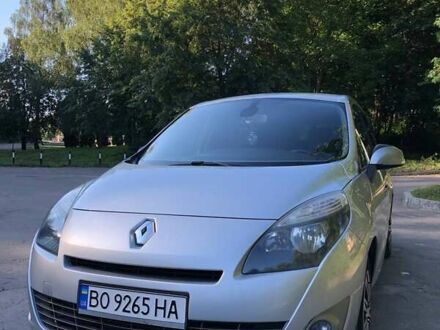 Серый Рено Сценик, объемом двигателя 1.46 л и пробегом 206 тыс. км за 7200 $, фото 1 на Automoto.ua