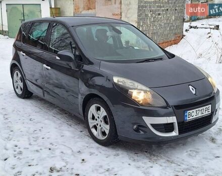 Серый Рено Сценик, объемом двигателя 2 л и пробегом 296 тыс. км за 7000 $, фото 1 на Automoto.ua