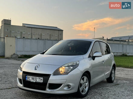 Рено Сценик 2010 в Дрогобыче на Automoto.ua Серый Рено Сценик, объемом двигателя 1.5 л и пробегом 290 тыс. км за 5999 $, фото 1 на Automoto.ua