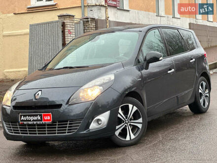Рено Сценик 2010 в Виннице на Automoto.ua Серый Рено Сценик, объемом двигателя 1.5 л и пробегом 220 тыс. км за 7790 $, фото 1 на Automoto.ua