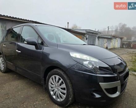 Сірий Рено Сценік, об'ємом двигуна 1.5 л та пробігом 145 тис. км за 8100 $, фото 1 на Automoto.ua