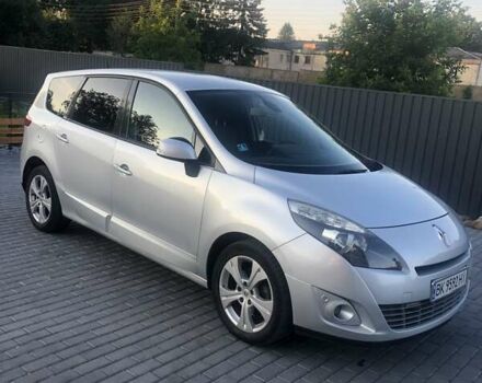 Сірий Рено Сценік, об'ємом двигуна 1.5 л та пробігом 230 тис. км за 6200 $, фото 1 на Automoto.ua