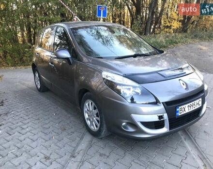 Рено Сценік 2010 у Хмельницькому на Automoto.ua Сірий Рено Сценік, об'ємом двигуна 1.9 л та пробігом 320 тис. км за 5399 $, фото 1 на Automoto.ua