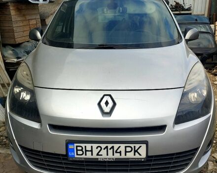 Серый Рено Сценик, объемом двигателя 1.5 л и пробегом 476 тыс. км за 5500 $, фото 1 на Automoto.ua