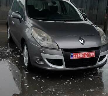 Серый Рено Сценик, объемом двигателя 2 л и пробегом 245 тыс. км за 7000 $, фото 1 на Automoto.ua